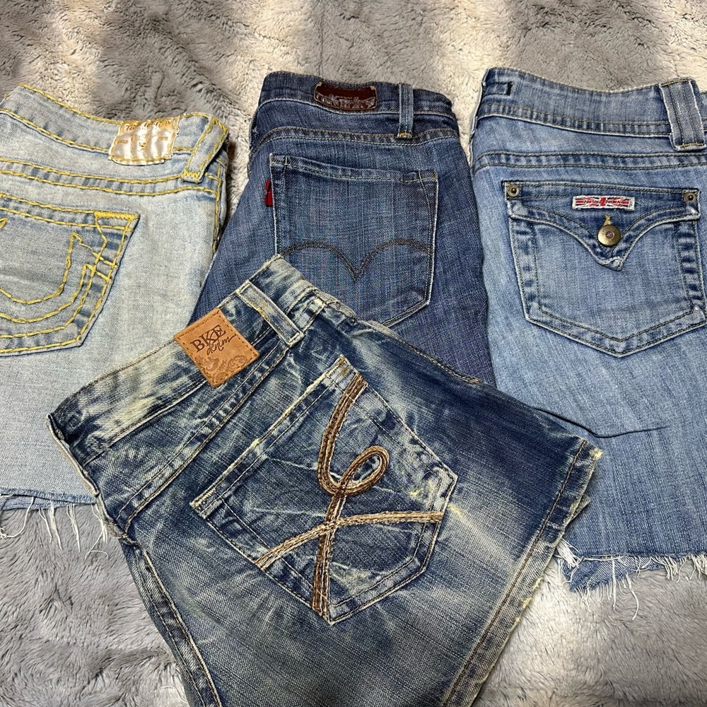 4 pair women’s jean shorts 28 BKE TRUE RELIGION HUDSON LEVI